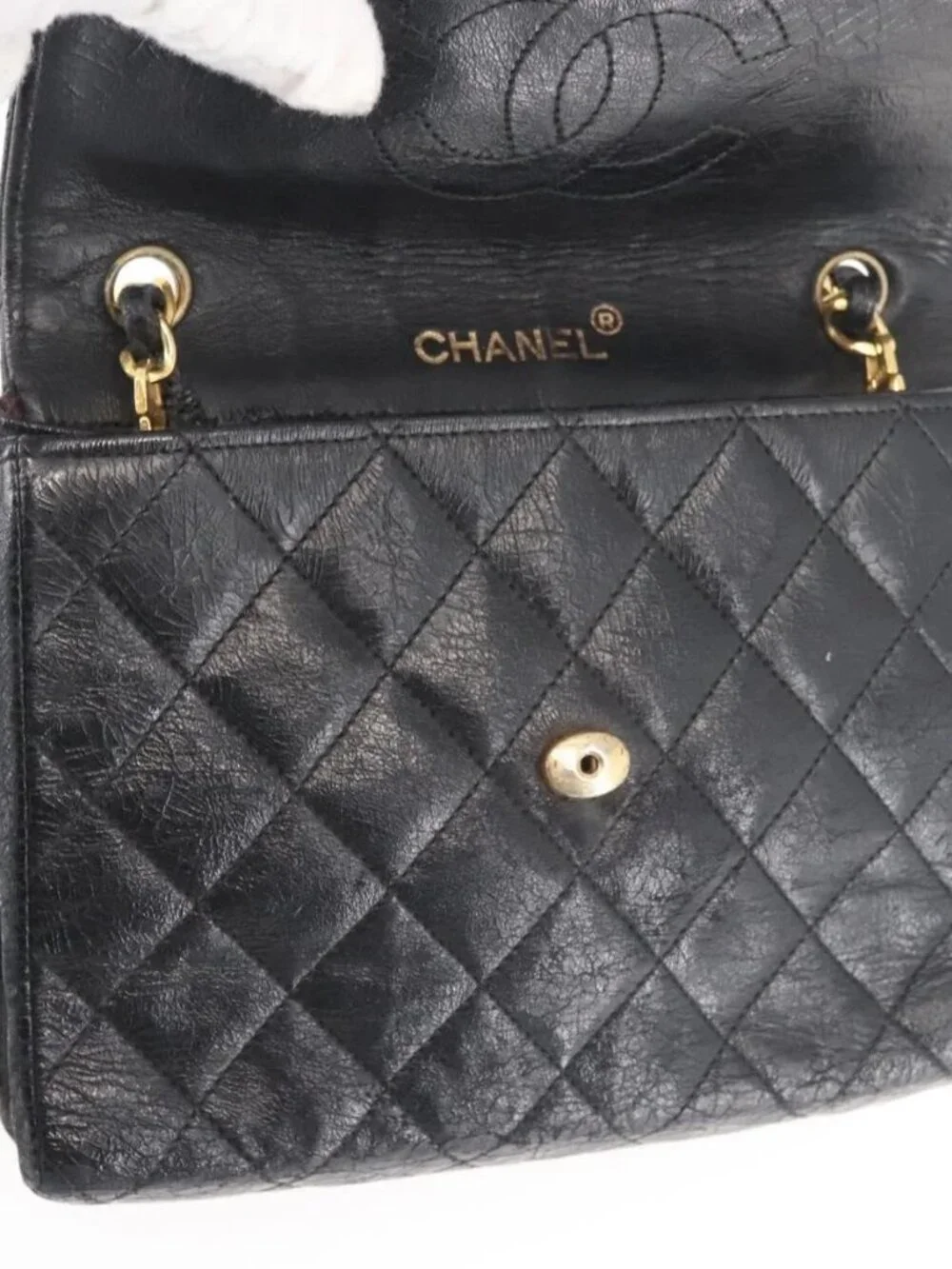 CHANEL Matelasse Chain Shoulder Bag Leather Black Gold CC Auth 145073